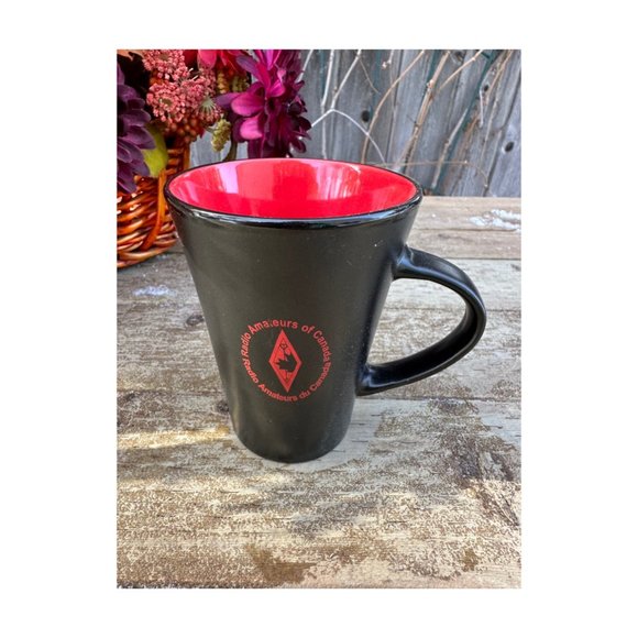 Radio Amateurs of Canada Ceramic Coffee Mug Black Red - Picture 2 of 7